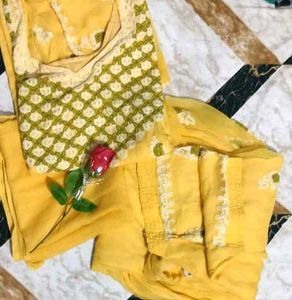 Kurta Set With Dupatta