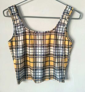 SSS : Cute Yellow plaided crop top😍