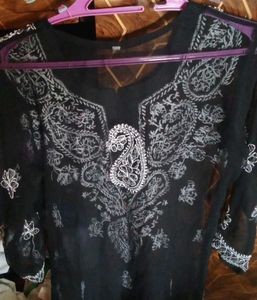 Elegant Black Embroidered Kurta