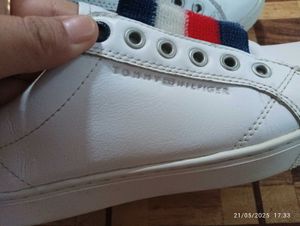 Tommy Hilfiger White Slip-On Sneakers