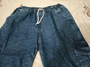 Wide Leg Cargo Jeans.