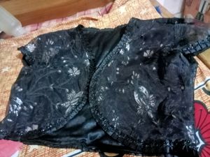 🖤🖤 Preety Black Gown Shimmering Net🖤🖤