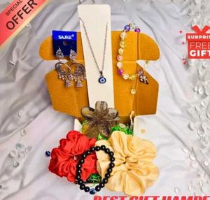 Jewelry & Scrunchie Gift Set