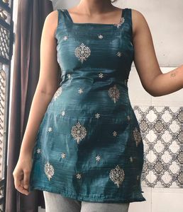Dark Sea Green Tissue Crush Fabric Short Kurti