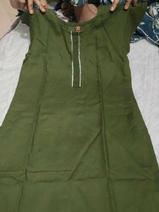 Hand Stitched Kurti Combo 💛💚 | 2 Kurtis + Earrin