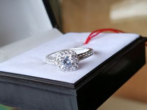 Daimond Ladies Ring💍 Pure Silver✔