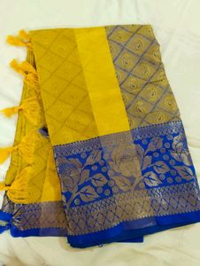 Soft Silk Saree Without Flaws With Blouse