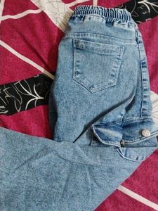 BLUE JEANS FOR WOMEN
