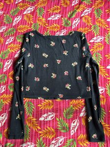 Floral Long Sleeve Cropped Top