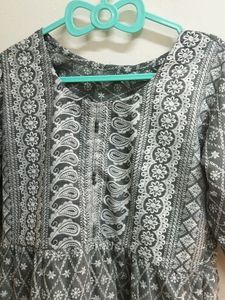 Beautiful Chikankari Kurti 😍