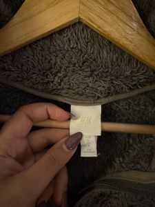 H&amp;M Collar Zip Sweater