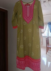 Green &amp; Pink Kurta Set