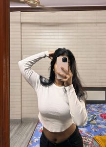 Fitted White Top🎀