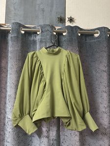 Green Long Sleeve Top and jeans combo