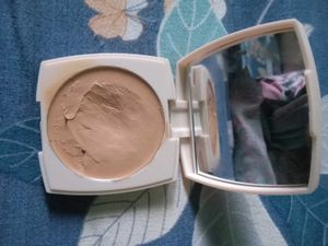 FLICKA FOUNDATION SHADES-02 Free Gift🎁