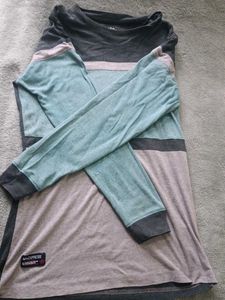 Color Block Long Sleeve Tee