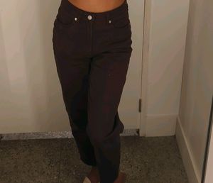 H&amp;M Women Mom Loose Fit Brown Twill Trousers