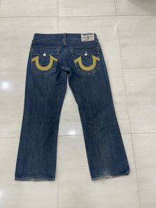 Grab the Grail: Vintage True Religion 👖✨