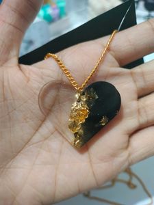 Resin Heart Pendant - Chain Aesthetic Black Gold