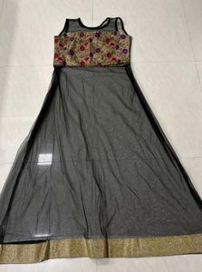 Elegant kurta and skirt set