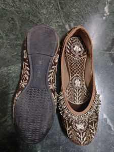 Traditional Juthi