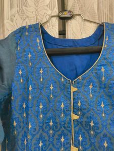 Elegant Blue Embroidered Kurta