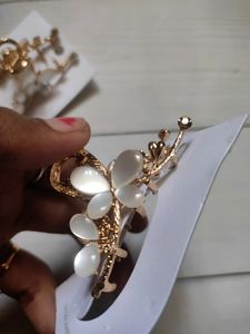 White Marble Butterfly Korean Clips