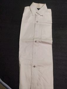 सफेद शर्ट न्यू