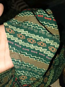 Green Paisley &amp; Geometric Print Fabric 4 meter