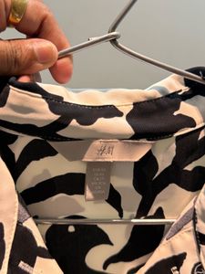 Black and white bird print top