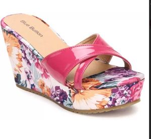 Blue Button Wedges