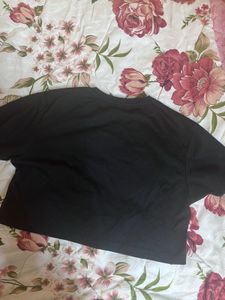 Graphic Crop Tee