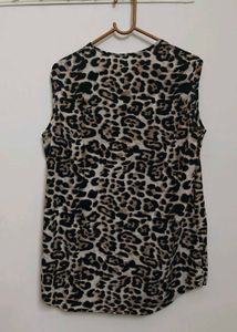 Sleeveless Animal Print Top