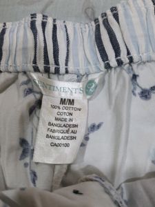 Printed Cargo Capri In Immaculate Condition Cotton