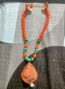 Beautiful Bead Necklace Set With Earrings