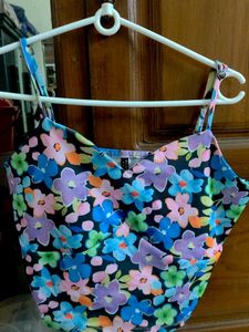 New Sleeveless Crop Top
