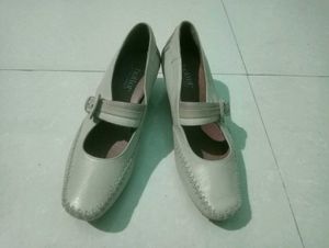 Hotter Beigh Heels