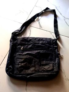 Best Material Bag With 6 Storage Space Pocket