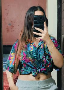 Vintage Floral Print Tie-Front Top