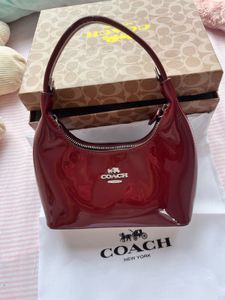 Coach 1st Copy