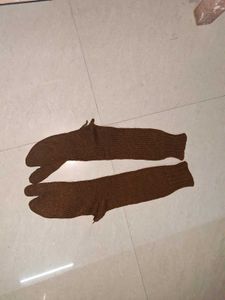 Brown Split-Toe Socks