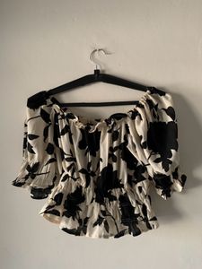 Puff Sleeves Top