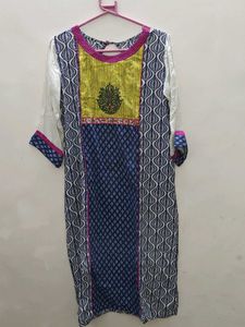 ✨ Multicolored Embroidered Kurta with Net Sleeves