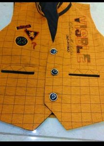 unused new Boys' Stylish Vest