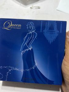 ORIFLAME QUEEN OF THE NIGHT EYESHADOW BLUSH AND HIGHLIGHTER