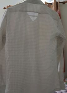 Check  Shirt  White. Full Sleeve.