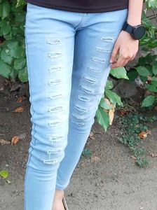 TYFFYN Women Slim Mid Rise Light Blue Jeans
