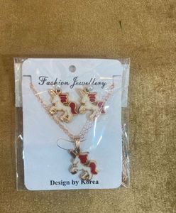 Trending Pendants