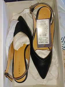 pointed toe pumps heels