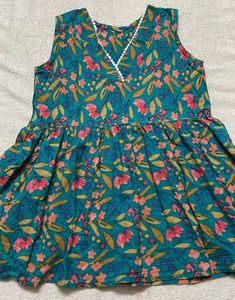 Floral Print Sleeveless Top